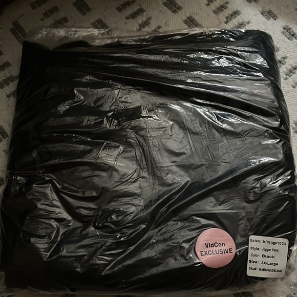 NWT Alisha Marie Sweatpants - VidCon Pink & Black - Picture 2 of 2